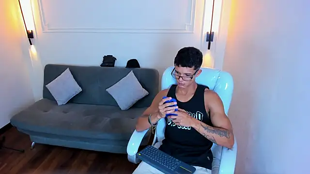 Paradise boy s online show from December 2025 04:48:01 PM