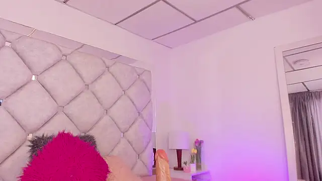 alessiaferry online show from February 2025 05:59:01 PM