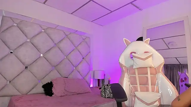 alessiaferry online show from February 2026 08:36:01 PM