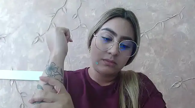 Miabonnett  online show from January 2025 04:52:02 PM