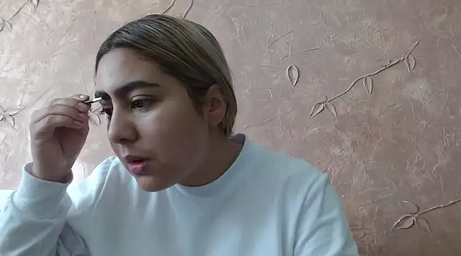 Miabonnett  online show from January 2025 12:45:02 PM