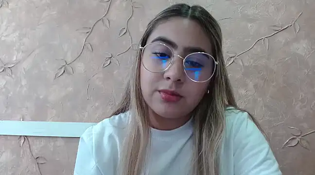 Miabonnett  online show from January 2025 03:58:01 PM