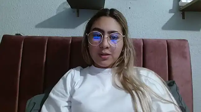 Miabonnett  online show from January 2025 10:53:02 PM