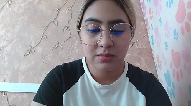 Miabonnett  online show from February 2025 03:05:02 PM