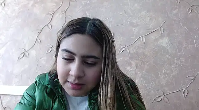 Miabonnett  online show from February 2025 12:02:02 PM