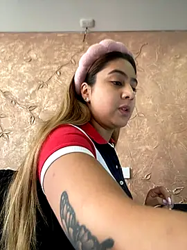 Miabonnett  online show from September 2025 12:09:01 PM