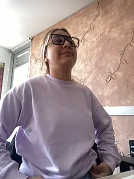 Miabonnett  online show from December 2025 01:05:02 PM