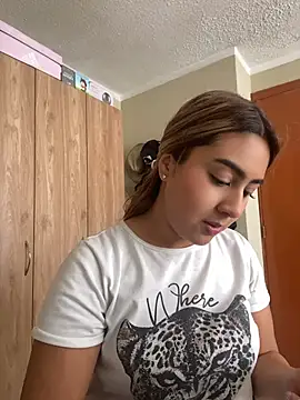 Miabonnett  online show from July 2026 03:38:01 PM