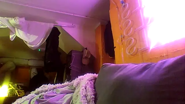 Snapshot of pervy_devil chatting on February 2026 06:26:01 AM pervy devil online show from February 2026 06:26:01 AM