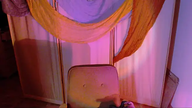 Snapshot of Malinax chatting on October 2025 10:32:02 PM Malinax online show from October 2025 10:32:02 PM