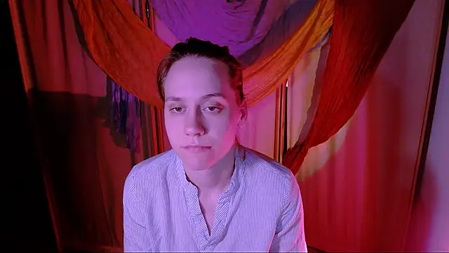 Snapshot of Malinax chatting on November 2025 10:32:02 PM Malinax online show from November 2025 10:32:02 PM