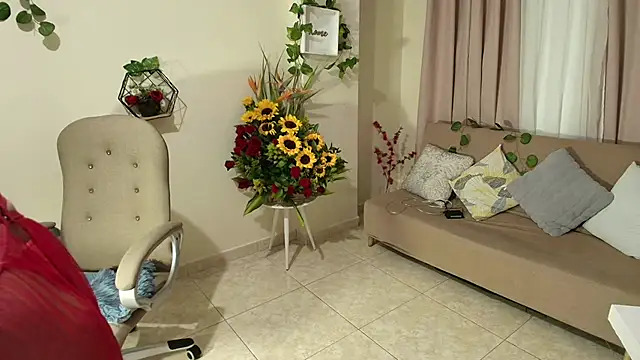 amelyaDreams online show from February 2025 07:30:01 PM