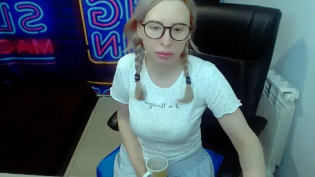 kerakiss877 online show from March 2025 12:43:02 PM