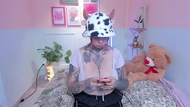 ViolettaBaker  online show from November 2025 03:34:01 PM