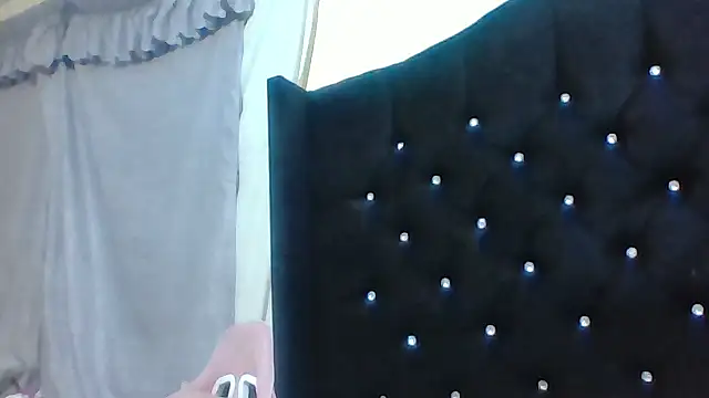 Snapshot of Jennxdolls chatting on February 2025 04:15:01 AM Jennxdolls online show from February 2025 04:15:01 AM