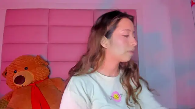 little-Emma online show from March 2025 03:18:02 AM