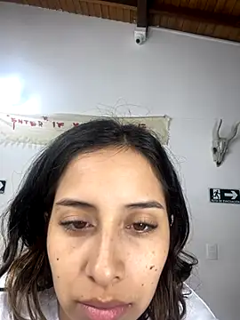 little-Emma online show from October 2025 02:52:01 AM