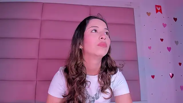 little-Emma online show from October 2025 03:20:02 AM