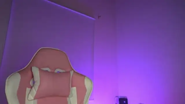 little-Emma online show from February 2026 03:43:01 AM