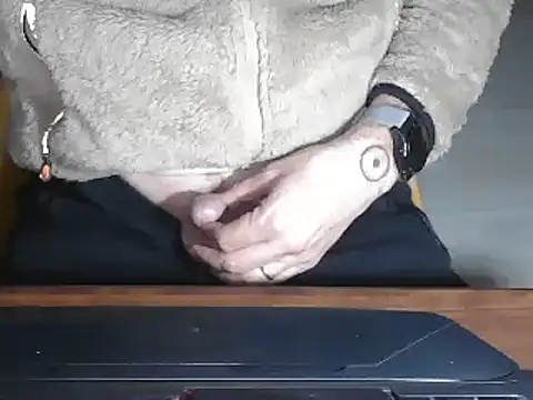 Adri gard online show from February 2025 10:24:01 PM