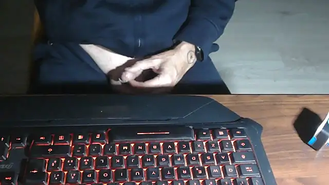 Adri gard online show from November 2025 09:31:01 PM