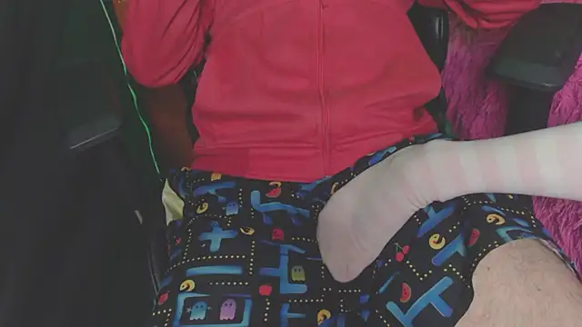 OldManAndGirlishLady online show from January 2025 02:10:01 AM