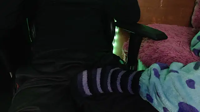 OldManAndGirlishLady online show from February 2025 02:12:02 AM