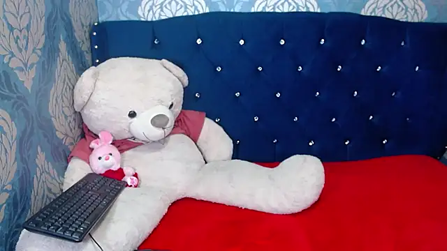 Lilyevansx online show from February 2025 06:30:02 PM