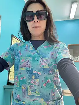 Reinacatchile online show from February 2026 09:26:02 PM