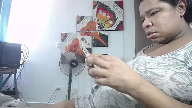 Snapshot of tsbigcock10incock chatting on March 2026 06:21:01 PM tsbigcock10incock online show from March 2026 06:21:01 PM