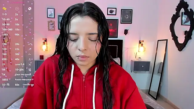 Charlotte  Benett online show from March 2026 05:11:01 AM