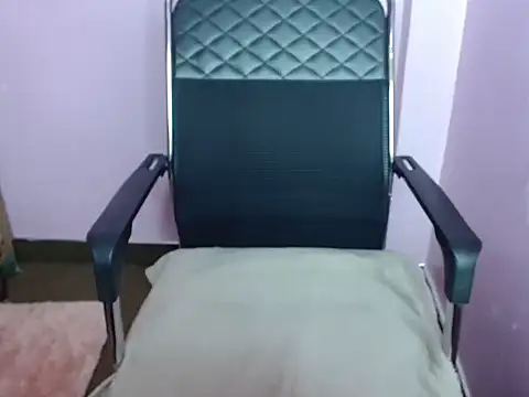 Snapshot of massive_squirts chatting on February 2026 01:18:01 PM massive squirts online show from February 2026 01:18:01 PM