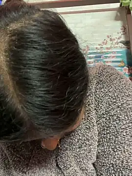 Beauty-queen online show from January 2025 01:27:01 PM