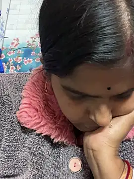 Beauty-queen online show from February 2025 01:05:02 PM