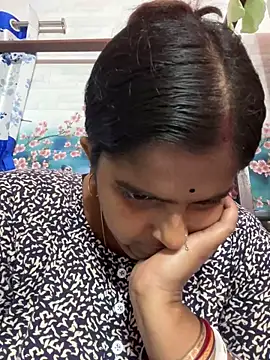 Beauty-queen online show from February 2025 10:18:02 AM