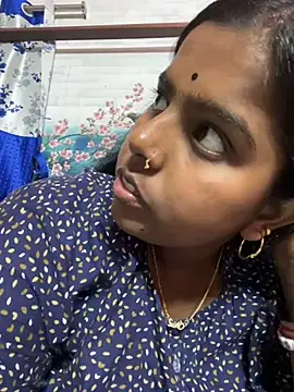 Beauty-queen online show from February 2025 10:05:01 AM