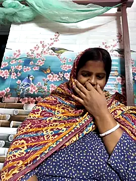 Beauty-queen online show from November 2025 11:20:01 AM