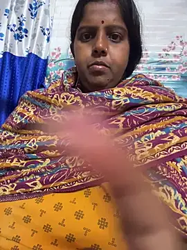 Beauty-queen online show from February 2026 12:50:02 PM