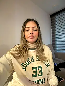 Snapshot of Alirawrz chatting on November 2025 08:29:01 PM Alirawrz online show from November 2025 08:29:01 PM