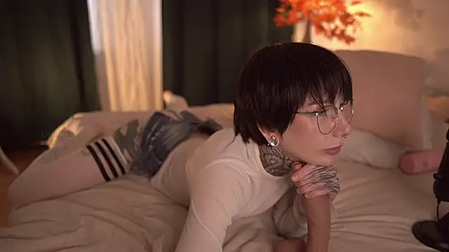 ifuckingtoy  online show from October 2025 01:01:01 PM