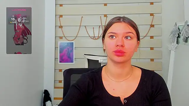 Josephine Kiss online show from December 2024 08:05:02 AM