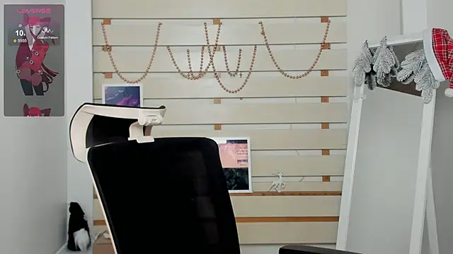 Josephine Kiss online show from January 2025 11:30:01 PM