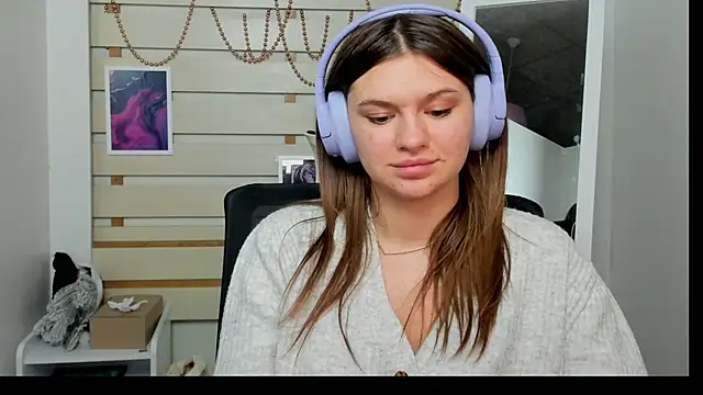 Josephine Kiss online show from January 2025 07:06:01 PM