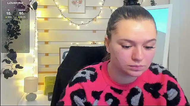 Josephine Kiss online show from February 2026 01:36:02 PM