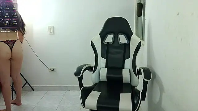 Snapshot of livgomez chatting on February 2026 11:50:02 PM livgomez online show from February 2026 11:50:02 PM