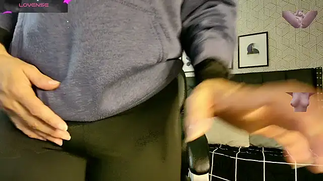 Snapshot of sussy__stone chatting on January 2025 12:41:02 PM sussy stone online show from January 2025 12:41:02 PM