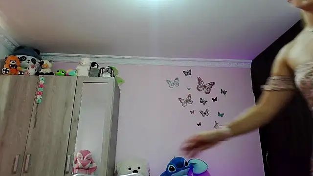 caroline jonson online show from February 2025 05:54:02 PM