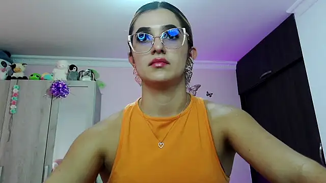 caroline jonson online show from March 2025 06:18:01 PM