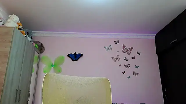 caroline jonson online show from September 2025 02:29:02 PM