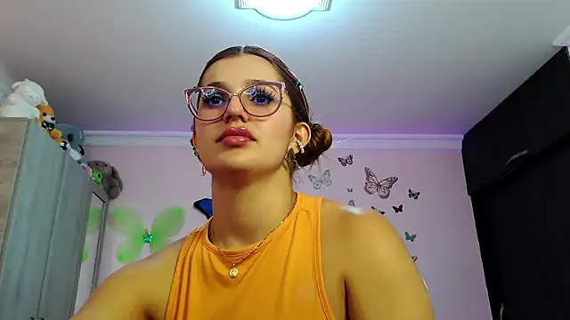 caroline jonson online show from September 2025 02:33:01 PM